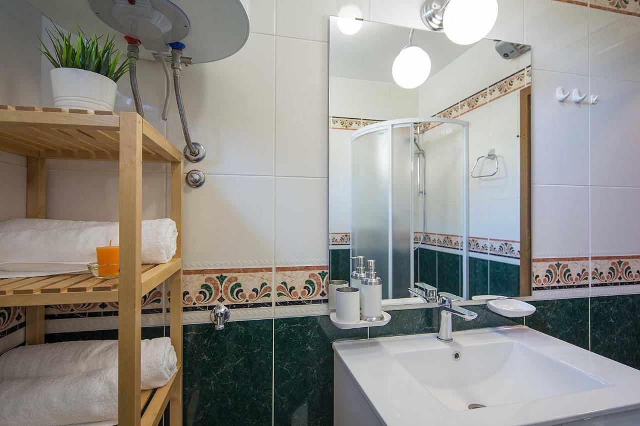 Apartments Bo Malinska Kültér fotó